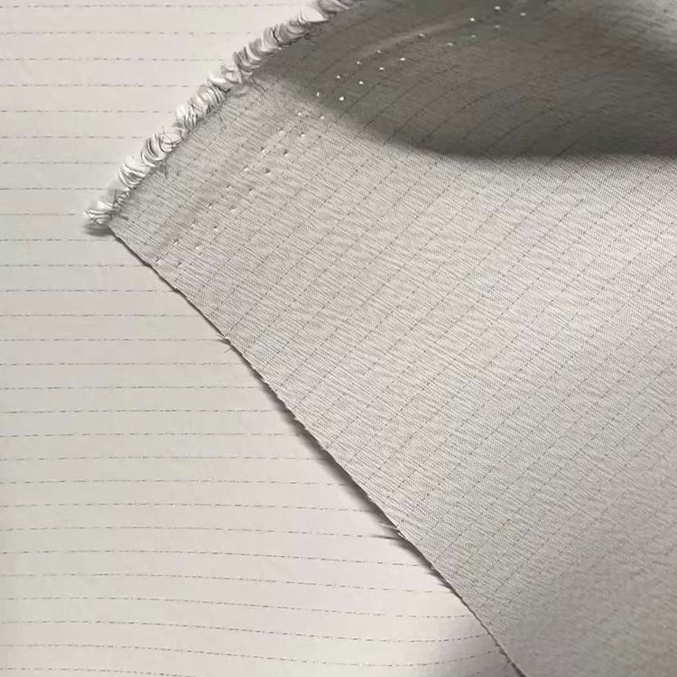 อะไรทำให้ผ้ากรองจำเป็นสำหรับการกรองอุตสาหกรรม?